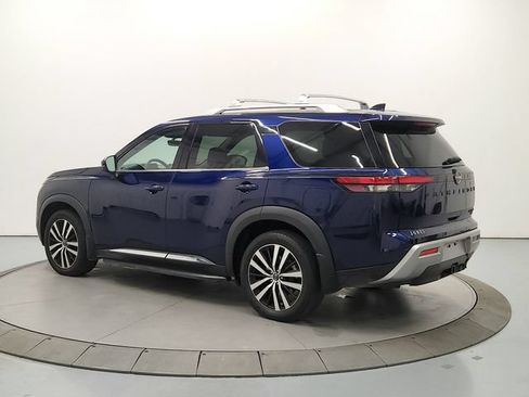 Used 2023 Nissan Pathfinder Platinum AWD/4WD image 5