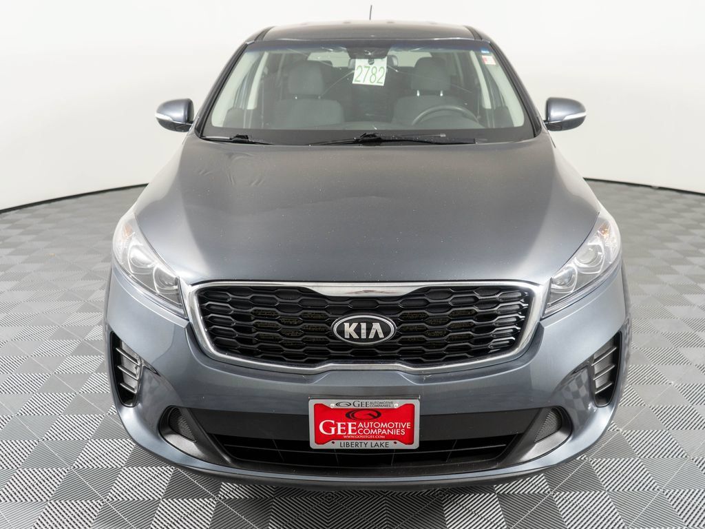 Used 2020 Kia Sorento AWD V6 image 2