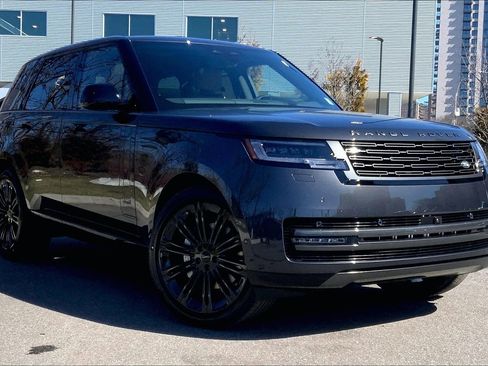 New 2026 Land Rover Range Rover SE image 2