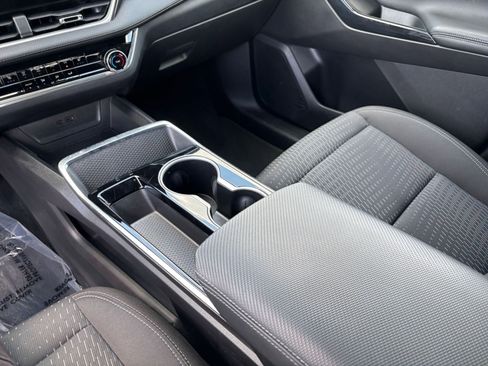 Used 2025 Chevrolet Equinox LT AWD/4WD image 40