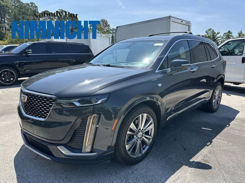 Used 2023 Cadillac XT6 Premium Luxury w/ Technology Package FWD image 1
