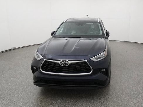 New 2026 Toyota Highlander Limited image 15