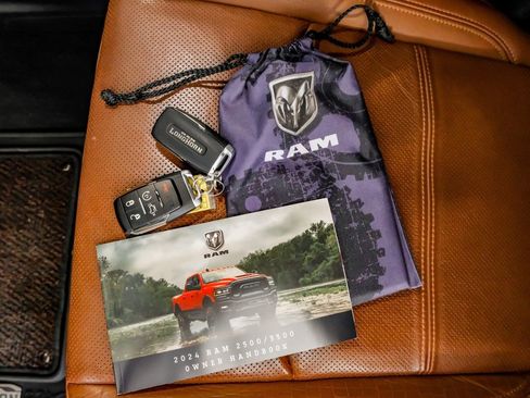 Used 2024 RAM 2500 Limited image 66