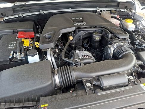 Used 2021 Jeep Wrangler Sport AWD/4WD image 28