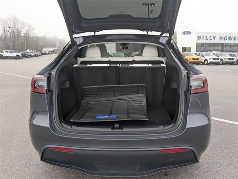Used 2023 Tesla Model Y Long Range image 23