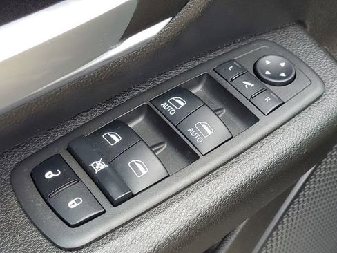 Used 2022 RAM 1500 Big Horn AWD/4WD image 31