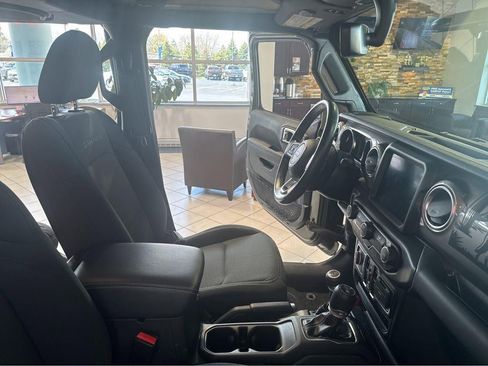 Used 2021 Jeep Wrangler Unlimited Sahara w/ Uconnect 4C Nav & Sound Group image 28