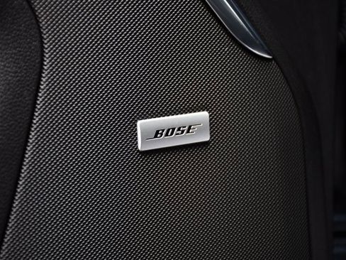 Used 2021 GMC Yukon Denali w/ Denali Premium Package image 12