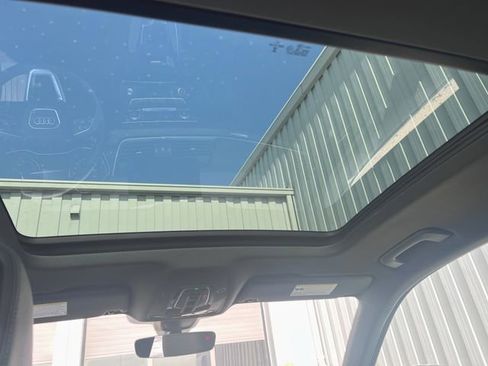 Used 2022 Audi Q5 2.0T Premium image 32