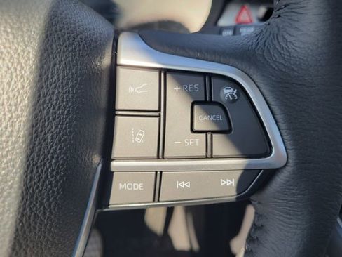 New 2026 Toyota Sienna XLE AWD/4WD image 21