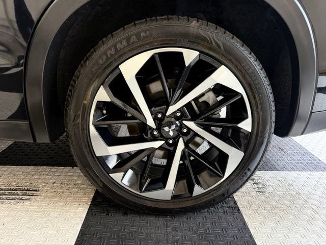 Used 2024 Mitsubishi Outlander SE AWD/4WD image 11