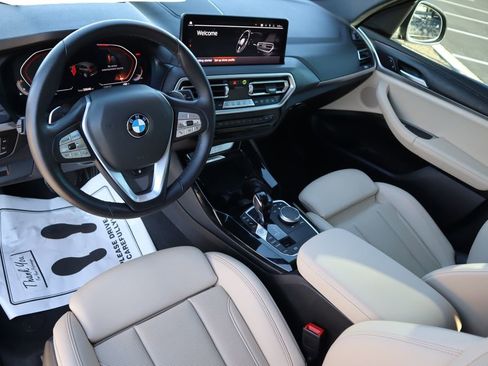 Used 2023 BMW X3 sDrive30i w/ Premium Package image 9
