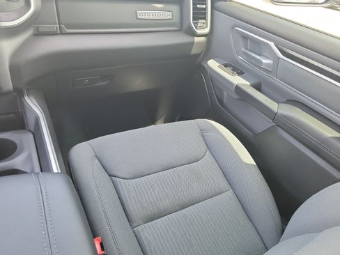 Used 2023 RAM 1500 Big Horn AWD/4WD image 18