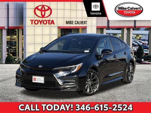 Certified 2025 Toyota Corolla SE image 1