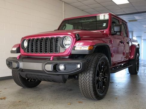 Certified 2024 Jeep Gladiator Sport image 19