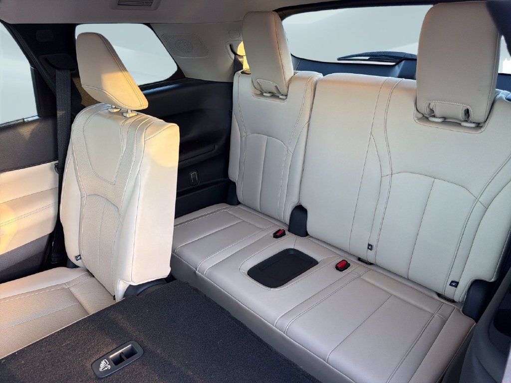 Used 2024 INFINITI QX60 Luxe w/ Performance Audio Package FWD image 34