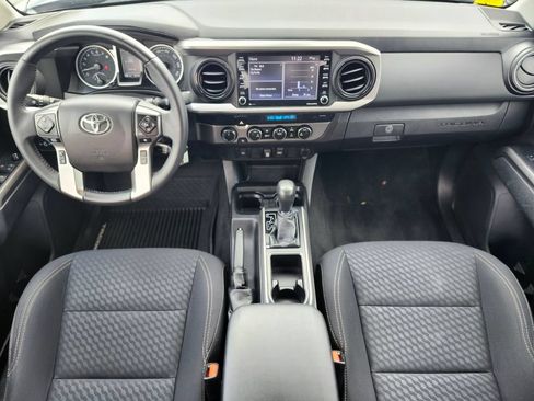 Used 2021 Toyota Tacoma SR5 w/ Trail Edition AWD/4WD image 10