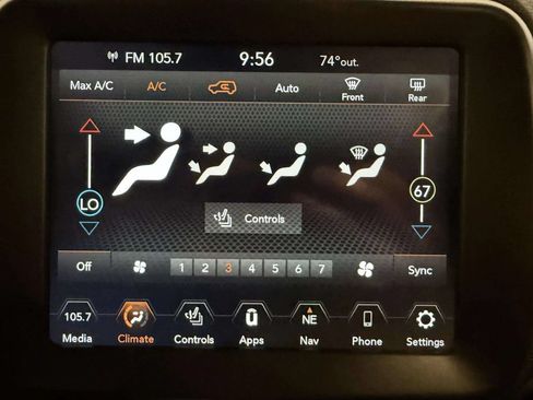 Used 2020 Jeep Renegade Trailhawk w/ Premium Leather Group AWD/4WD image 38