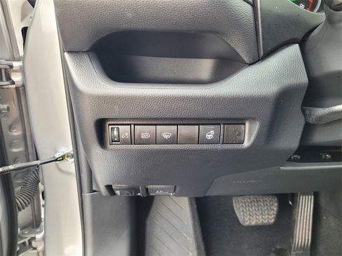 Used 2022 Toyota RAV4 XLE image 14