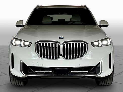 Certified 2026 BMW X5 sDrive40i w/ Climate Comfort Package RWD image 3