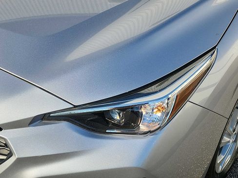 Certified 2025 Subaru Impreza 2.0i image 9