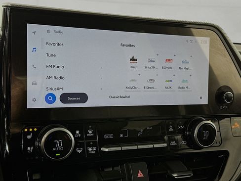 Used 2024 Toyota Highlander Platinum image 14