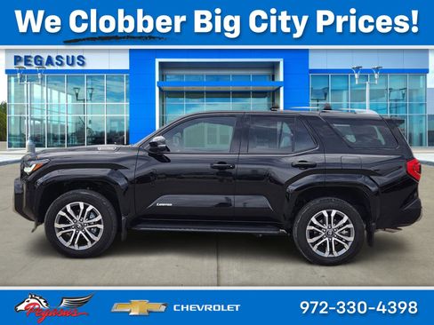 Used 2025 Toyota 4Runner Limited image 3