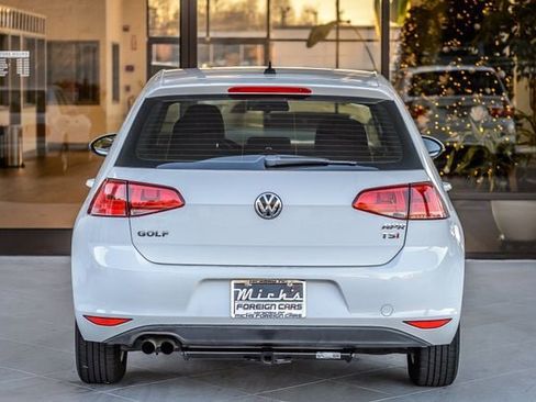 Used 2016 Volkswagen Golf S image 7