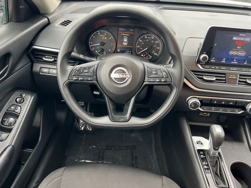 Certified 2025 Nissan Altima 2.5 S image 15