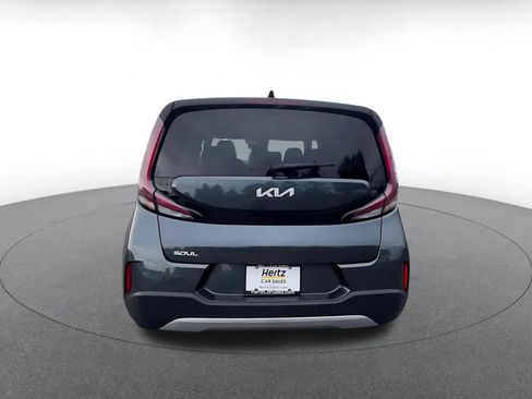 Used 2025 Kia Soul LX w/ LX Technology Package FWD image 12