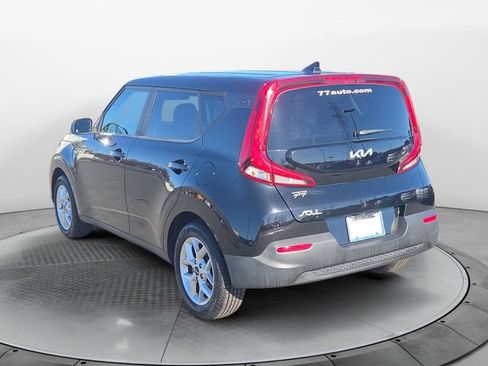 Used 2022 Kia Soul LX w/ Technology Package image 3