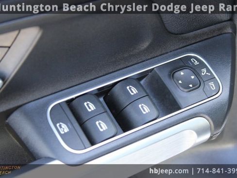 Used 2022 Mercedes-Benz GLB 250 image 10