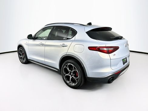 Used 2023 Alfa Romeo Stelvio Ti AWD/4WD image 5