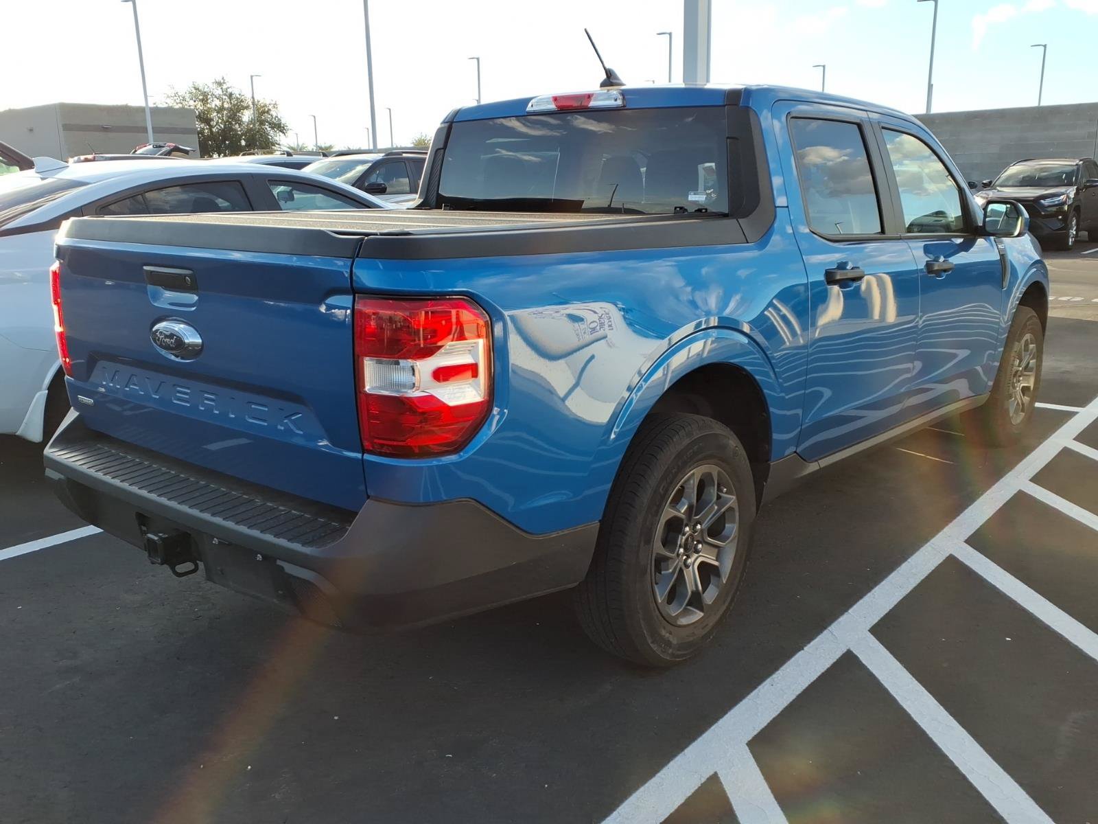 Used 2022 Ford Maverick XLT w/ XLT Luxury Package FWD image 4