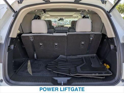 Certified 2024 Honda Pilot Touring image 23