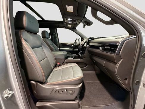 Certified 2025 GMC Yukon XL AT4 w/ AT4 Premium Package AWD/4WD image 26