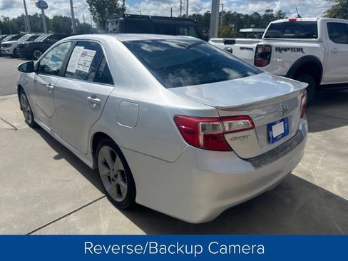 Used 2014 Toyota Camry SE FWD image 4