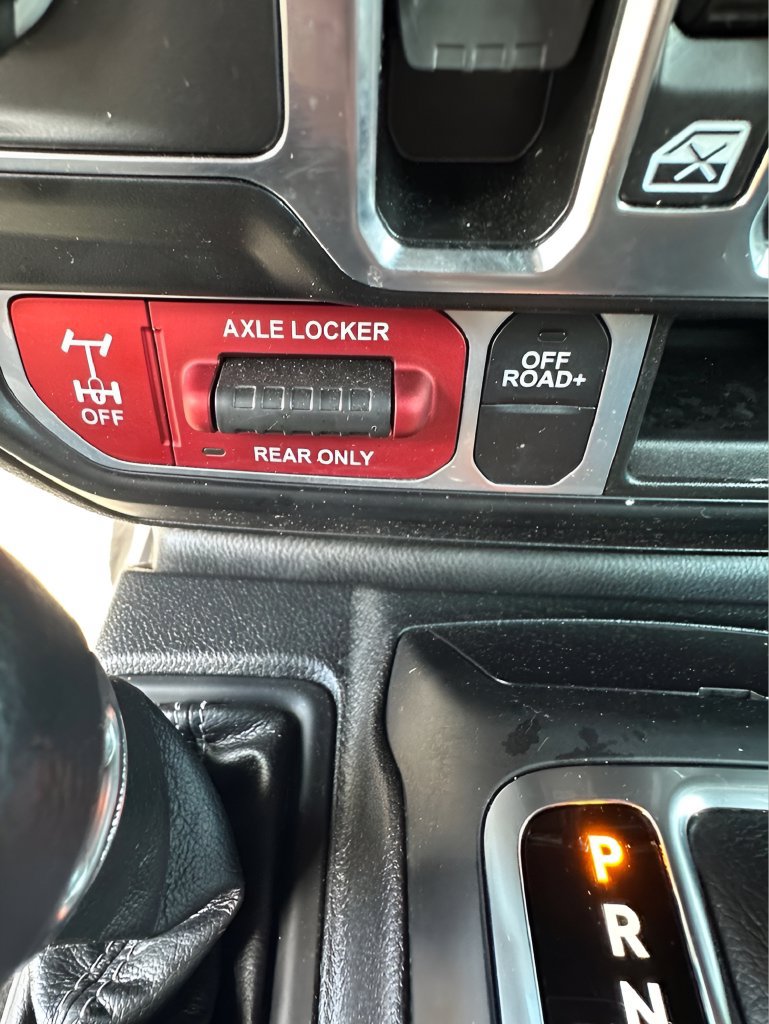 Used 2024 Jeep Wrangler Unlimited AWD/4WD image 20