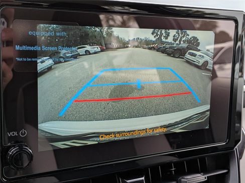 Used 2025 Toyota Corolla LE image 19