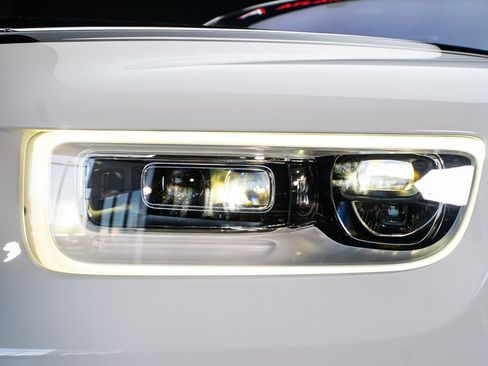Used 2022 Rolls-Royce Phantom Sedan w/ The Phantom Package RWD image 5