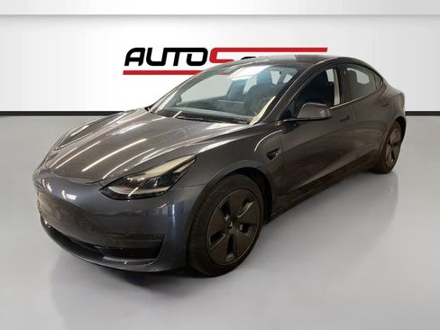 Used 2023 Tesla Model 3 Standard Range RWD image 3