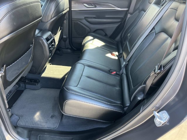 Used 2023 Jeep Grand Cherokee Limited RWD image 20