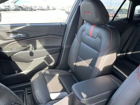 New 2026 Chevrolet Trax RS w/ Sunroof Package image 24