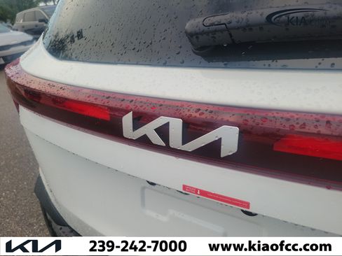 New 2026 Kia Seltos S FWD image 10