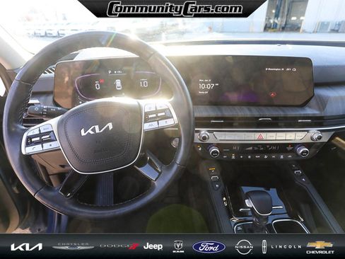 Used 2024 Kia Telluride EX image 13