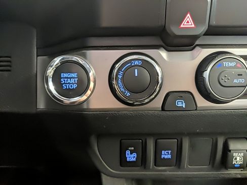 Used 2023 Toyota Tacoma SR5 w/ Technology Package image 20