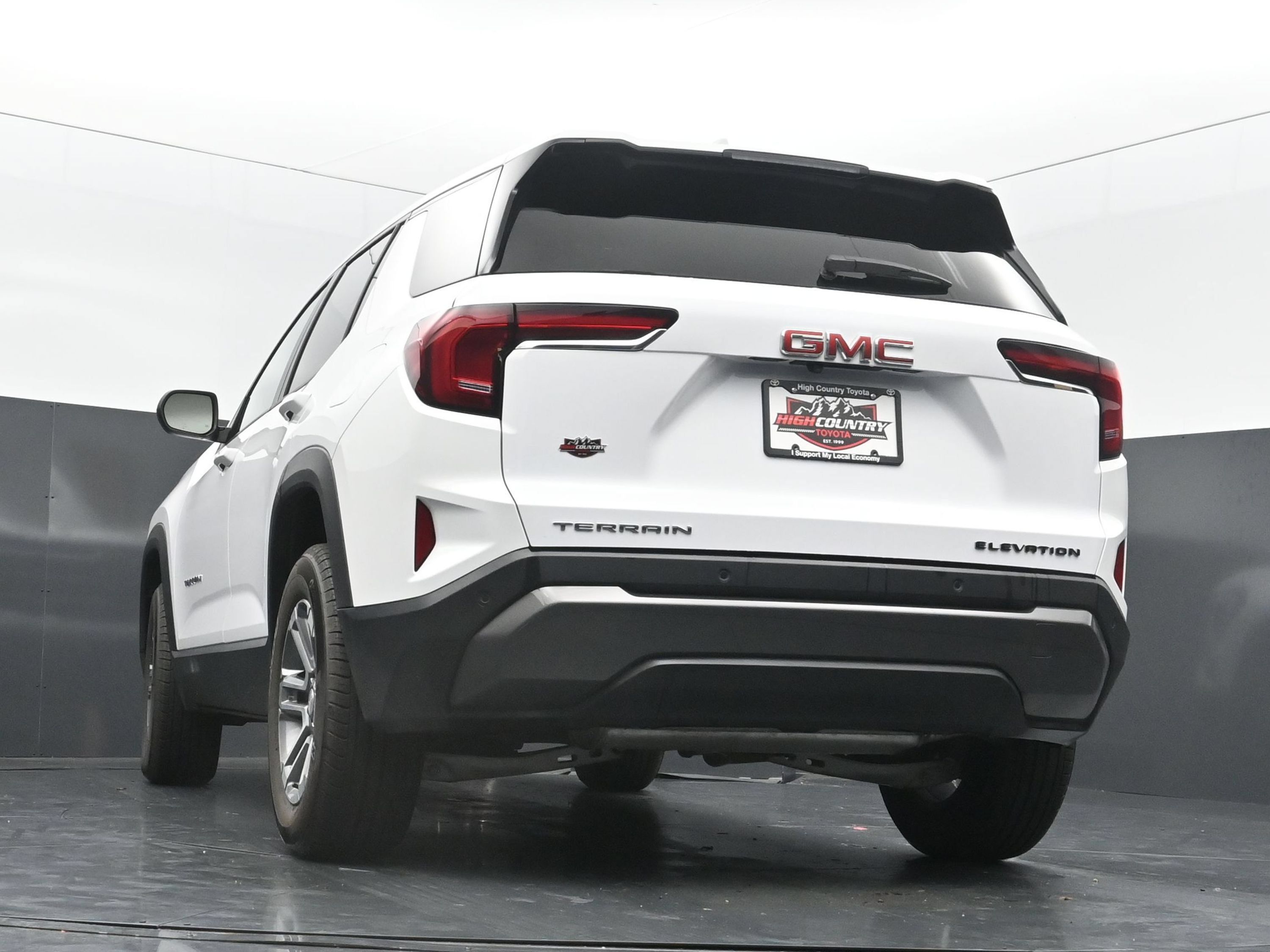 Used 2026 GMC Terrain Elevation FWD image 38