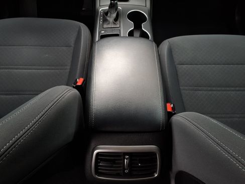 Used 2018 Kia Sorento LX image 17