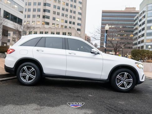 Used 2021 Mercedes-Benz GLC 300 4MATIC image 8