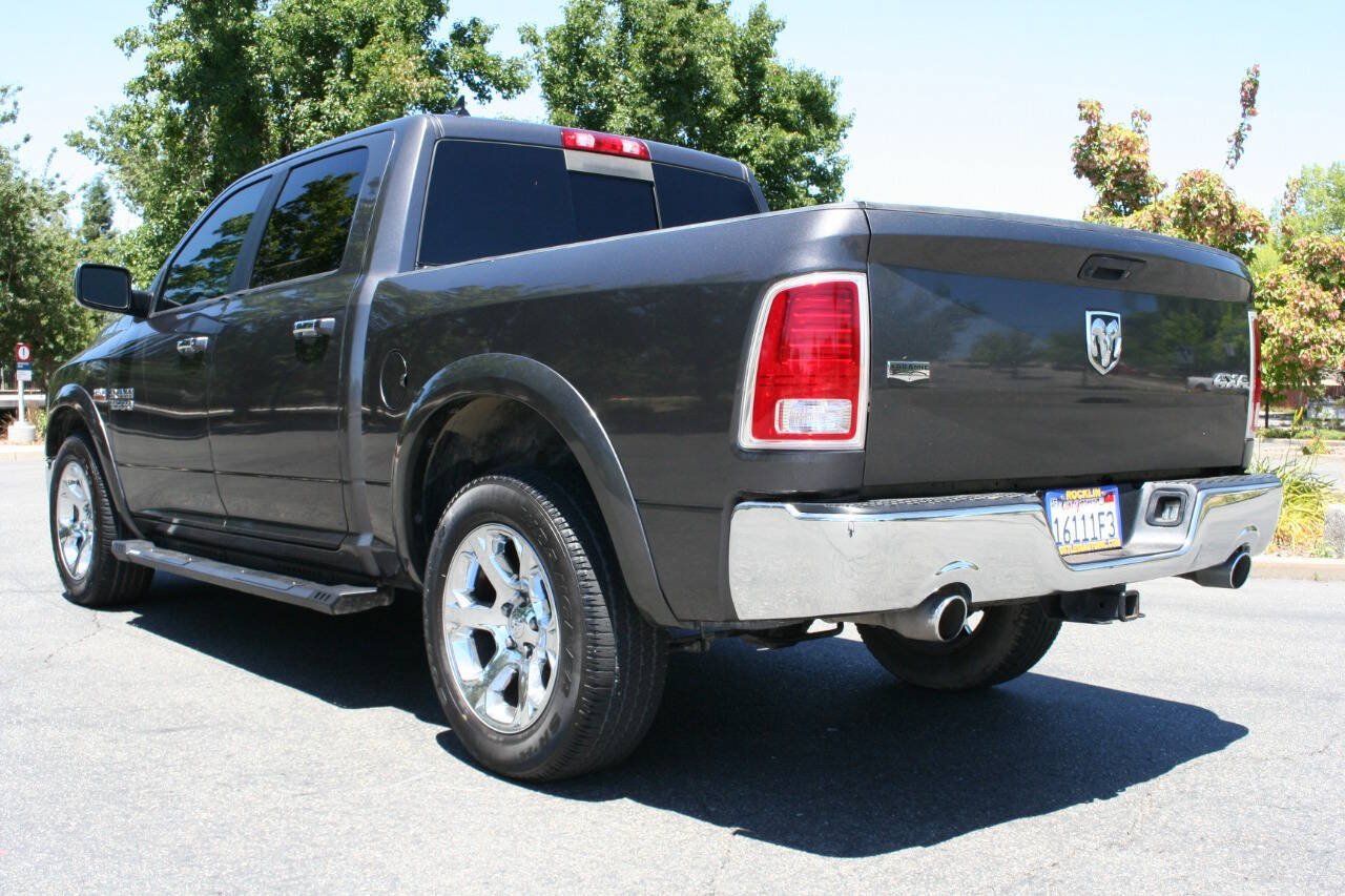 Used 2017 RAM 1500 Laramie AWD/4WD image 7